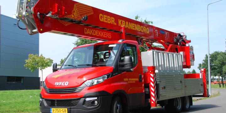 Nieuwe multi-inzetbare kraan voor Dakmeester Kranenborg