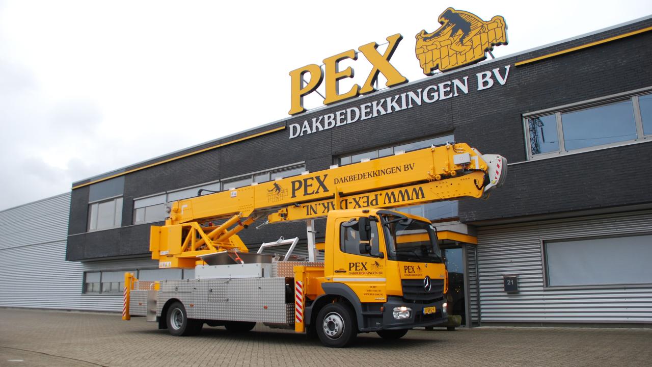 Nieuwe kraan voor Pex Dakbedekkingen